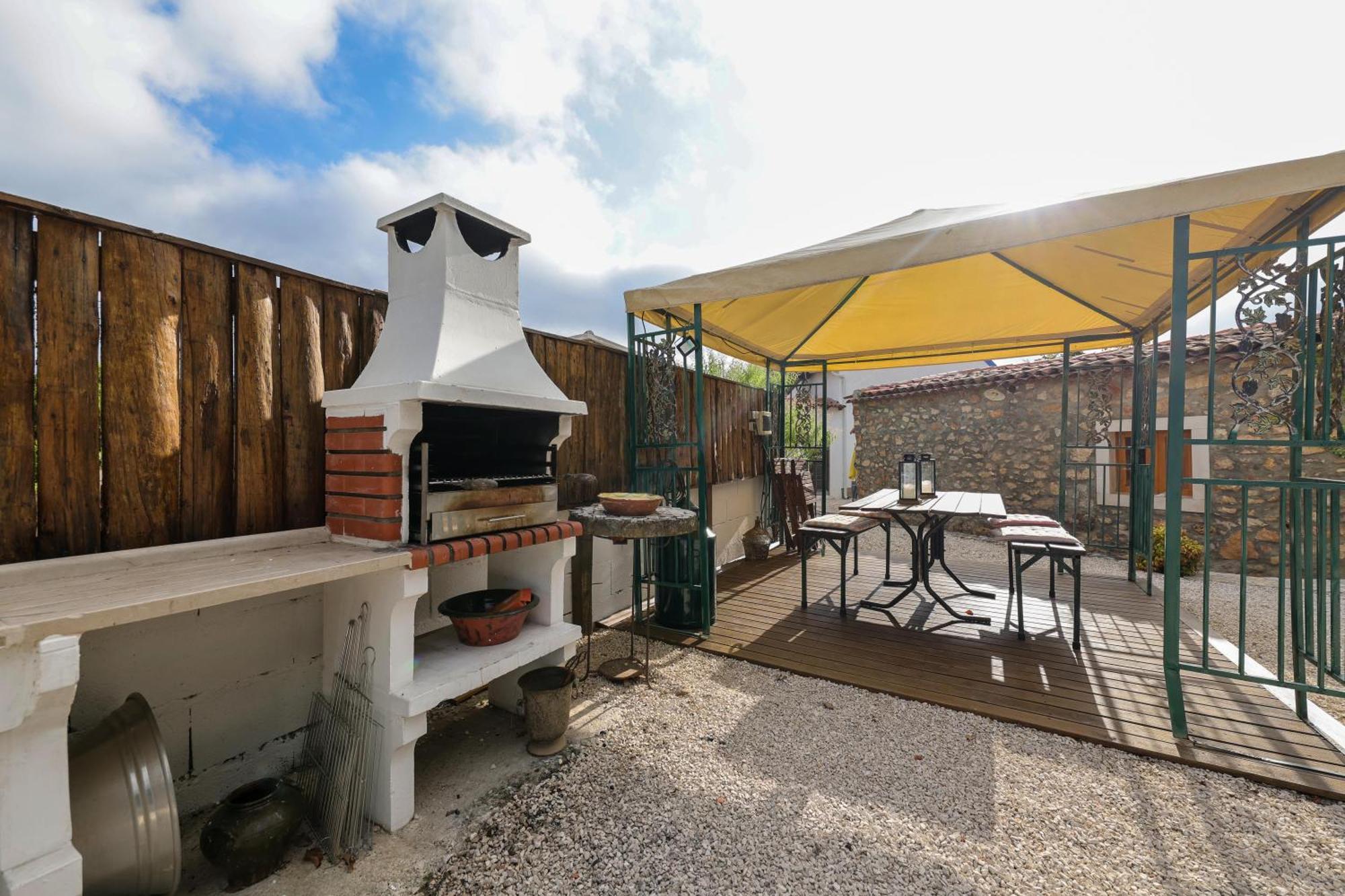 Вилла Renovated Wine Press House - With Pool Порту-ди-Мош Экстерьер фото